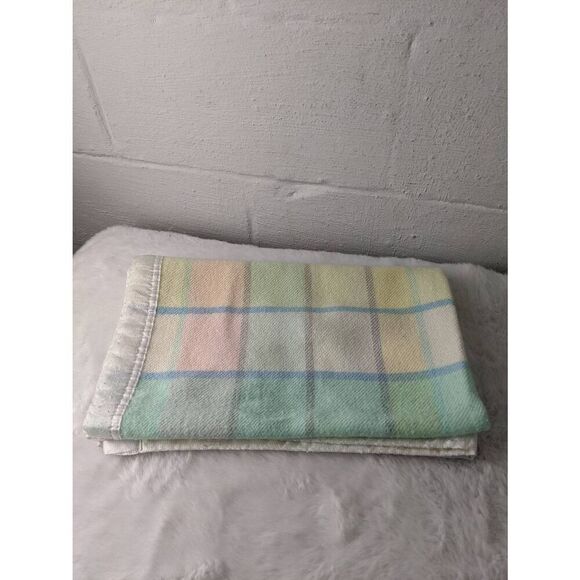 Pastel Multi-Color Square/Rectangle Pattern Acrylic Throw Baby Blanket 38" x 30" - Picture 2 of 10